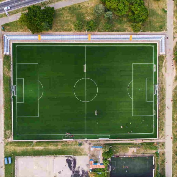 Projekt budowy boiska sportowego – jak zaplanować inwestycję od A do Z?