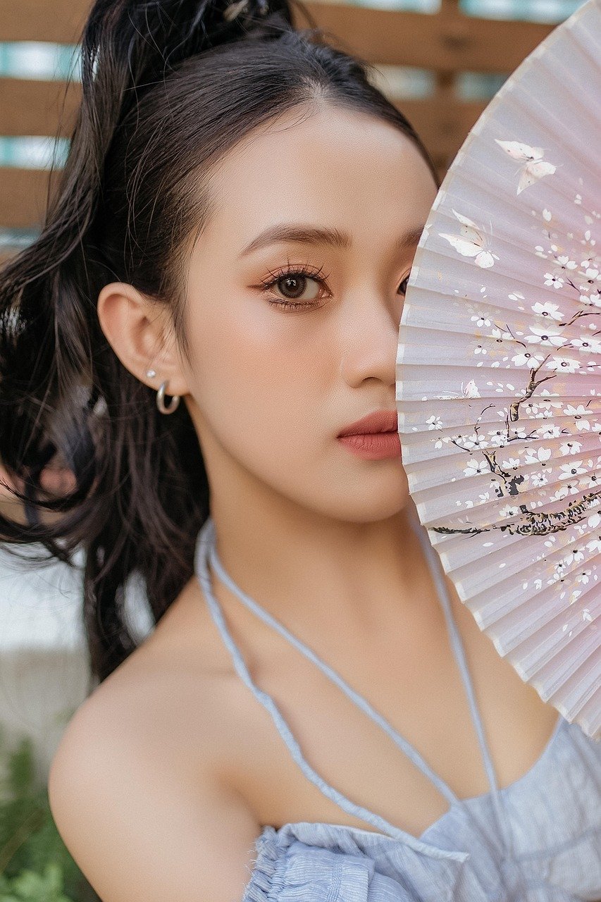 Jaki biustonosz do małych piersi