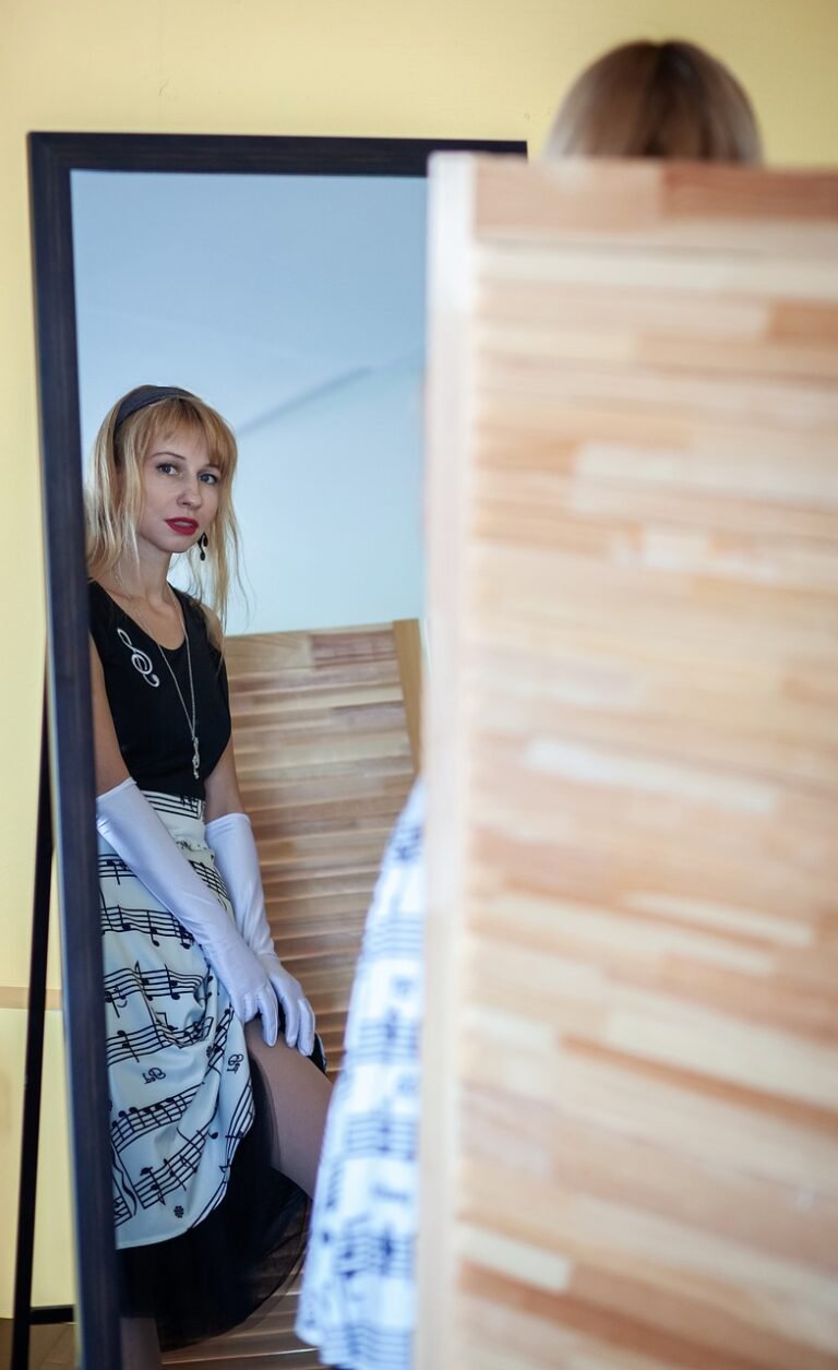 Jaki biustonosz do sukienki na jedno ramię